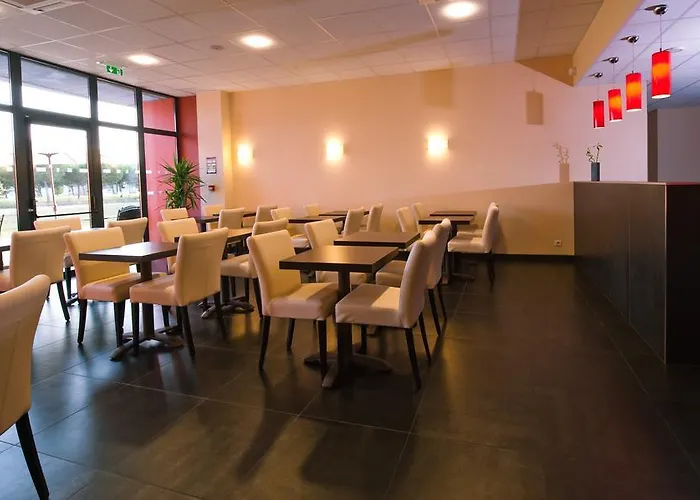 호텔 Eurocentre 2* Toulouse Nord Castelnau-dʼEstrétefonds